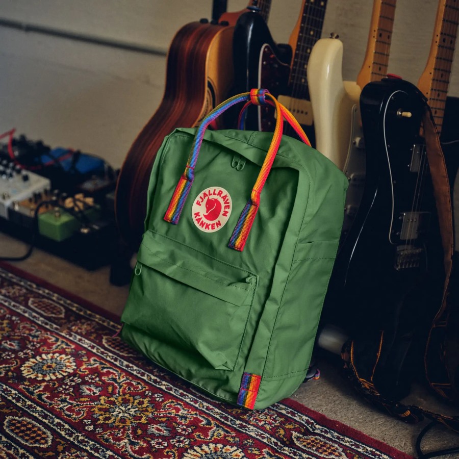Fjällräven Outlets Black-Rainbow Pattern Kånken Rainbow